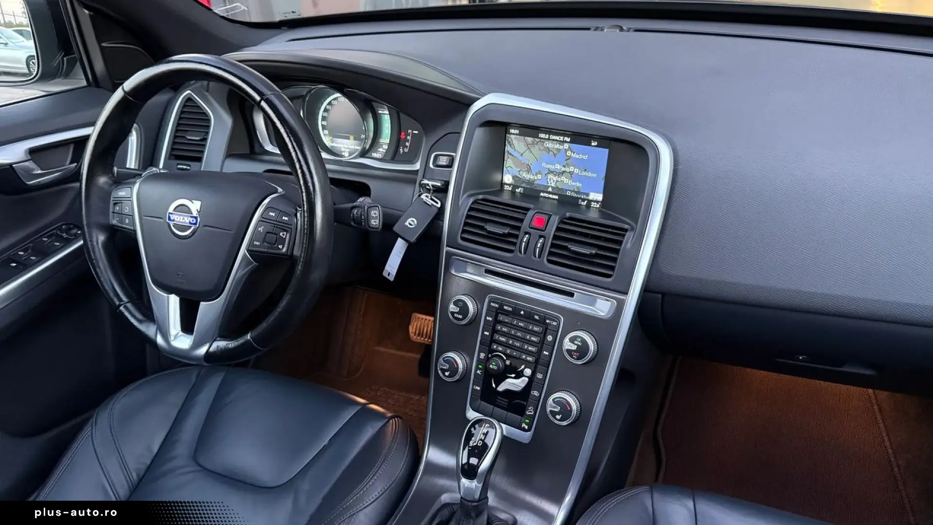 VOLVO XC60 2015 — imagine 6