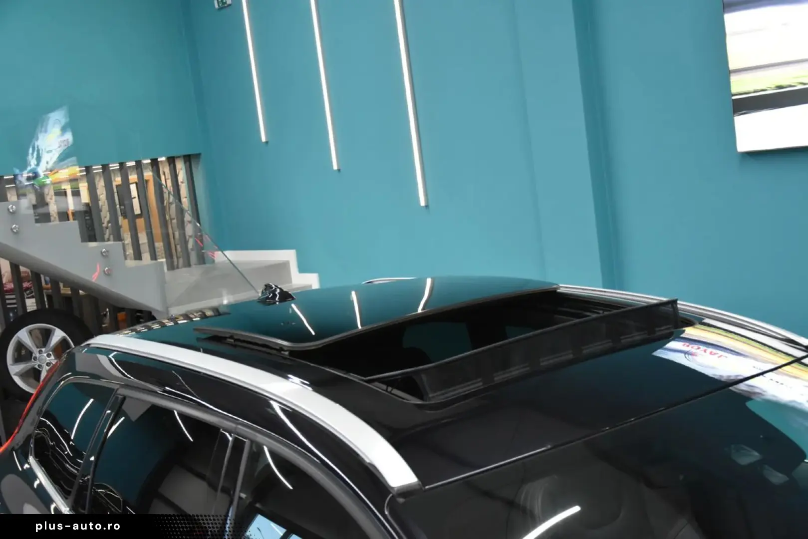 VOLVO XC60 2015 — imagine 10
