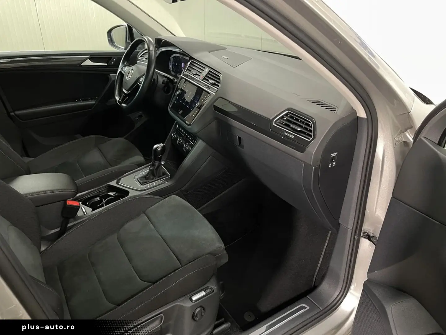VOLKSWAGEN Tiguan 2019 — imagine 22