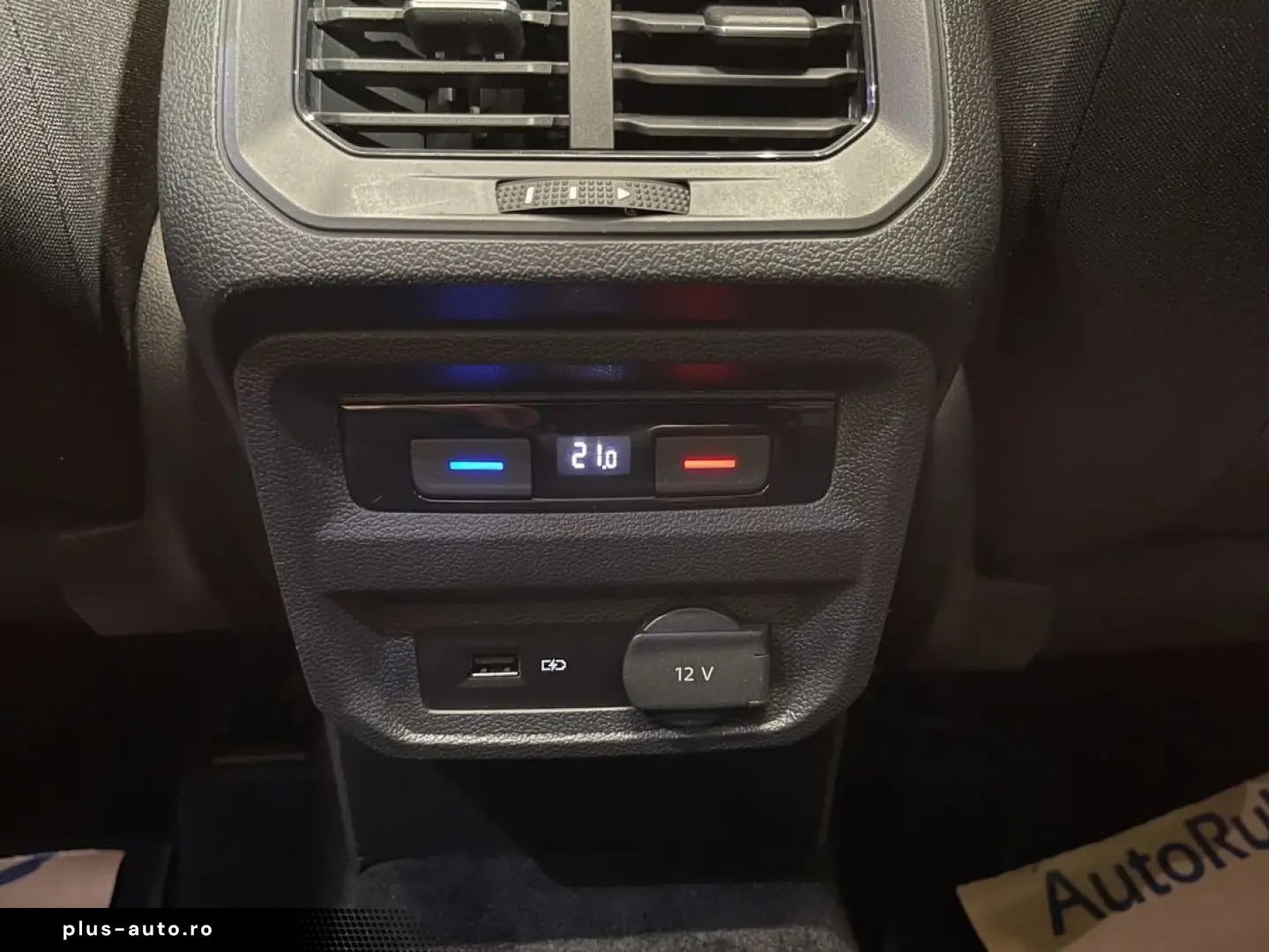 VOLKSWAGEN Tiguan 2019 — imagine 36