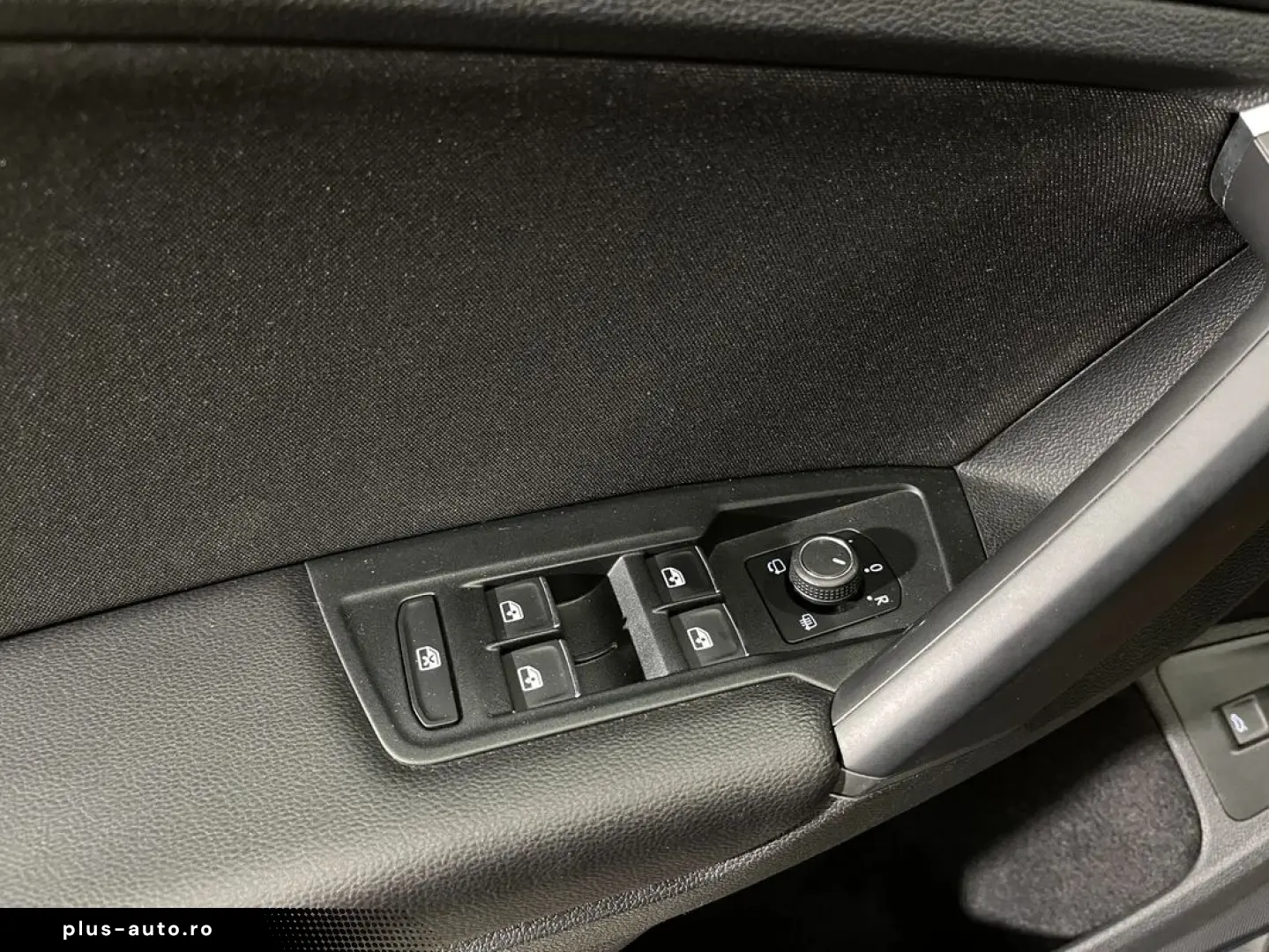 VOLKSWAGEN Tiguan 2019 — imagine 40