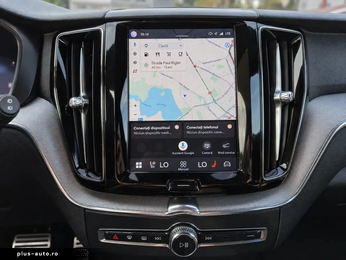 VOLVO XC60 2021 — imagine 10