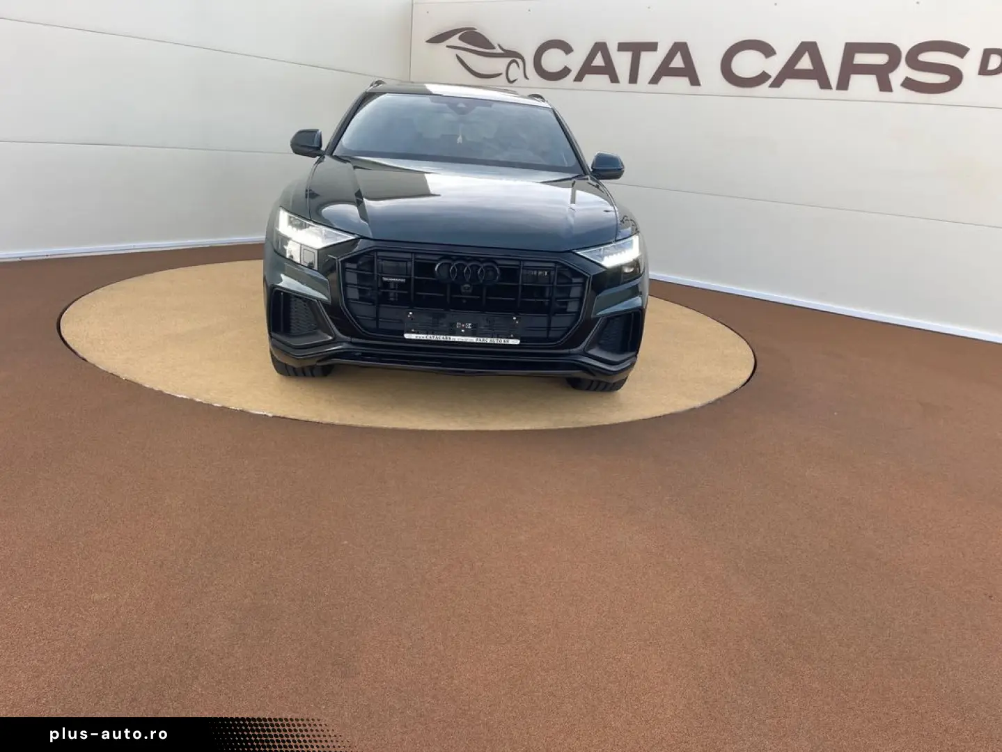 Audi Q8 50TDI  Matrix  Panoramic  Ventilație  B&O  Head UP