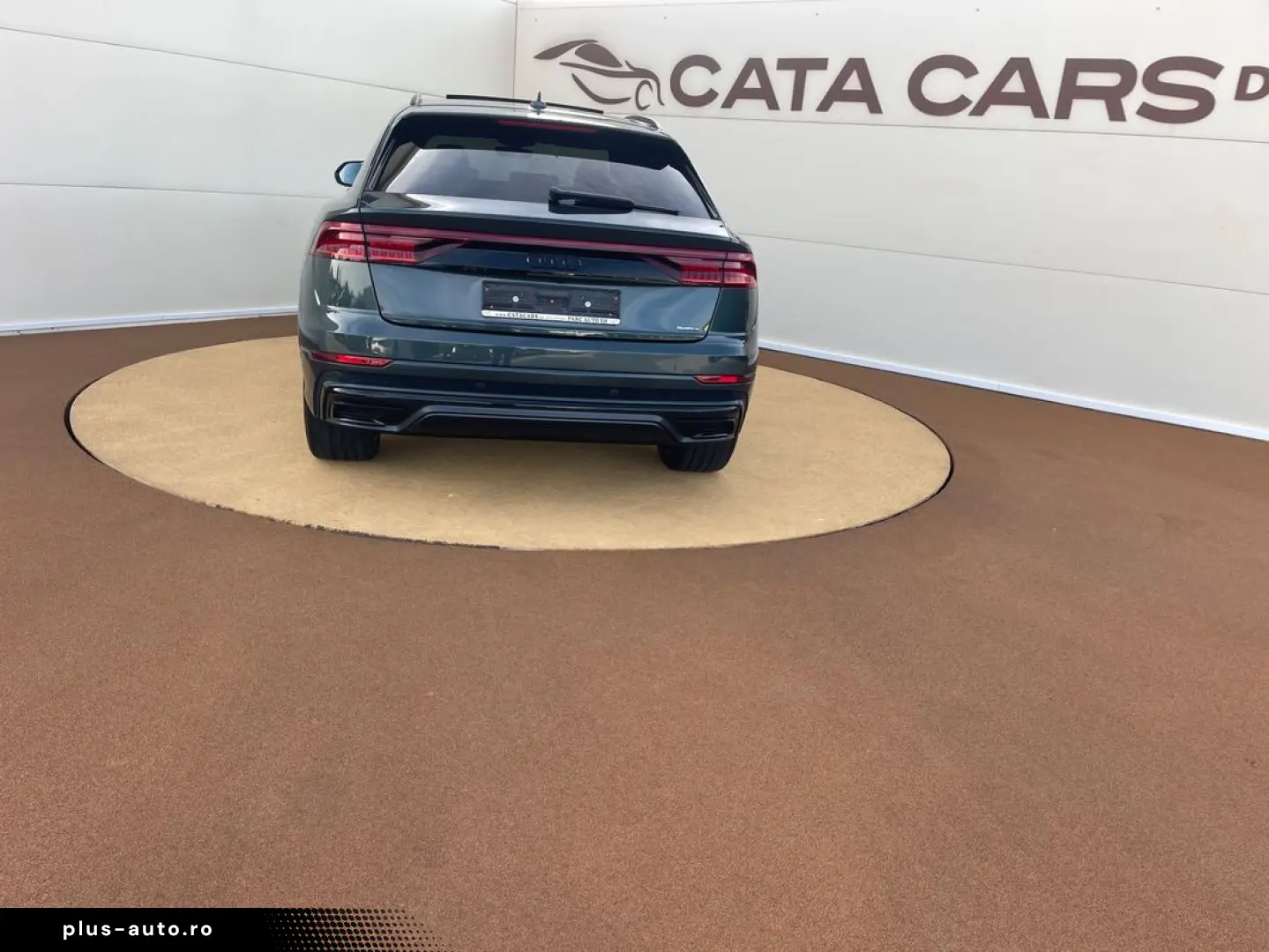 Audi Q8 50TDI  Matrix  Panoramic  Ventilație  B&O  Head UP