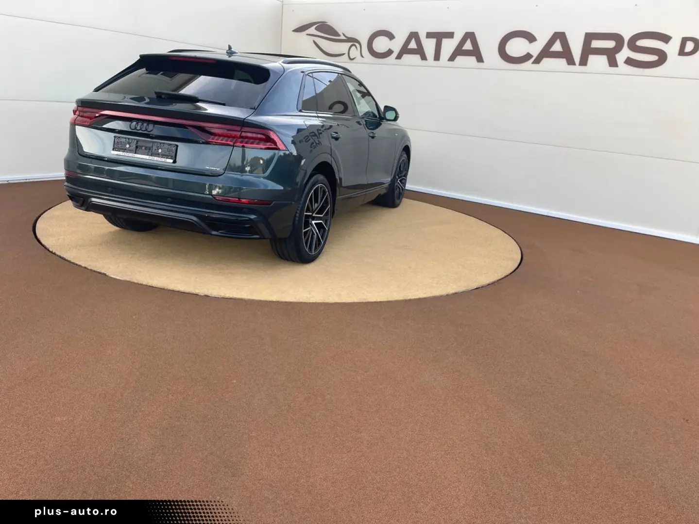Audi Q8 50TDI  Matrix  Panoramic  Ventilație  B&O  Head UP