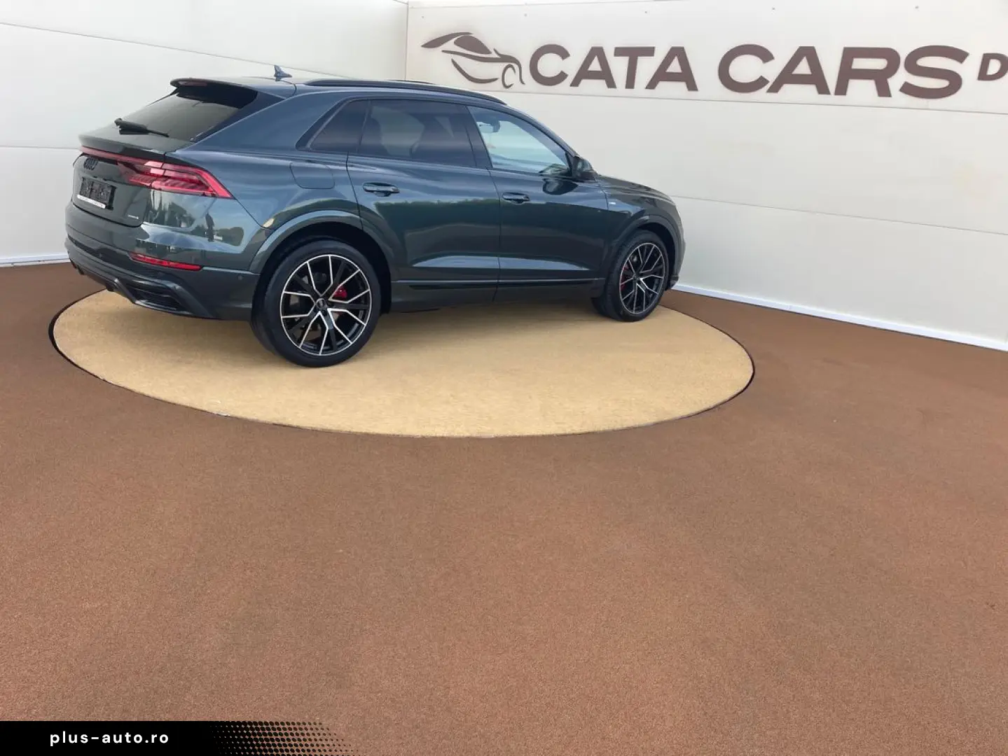 Audi Q8 50TDI  Matrix  Panoramic  Ventilație  B&O  Head UP