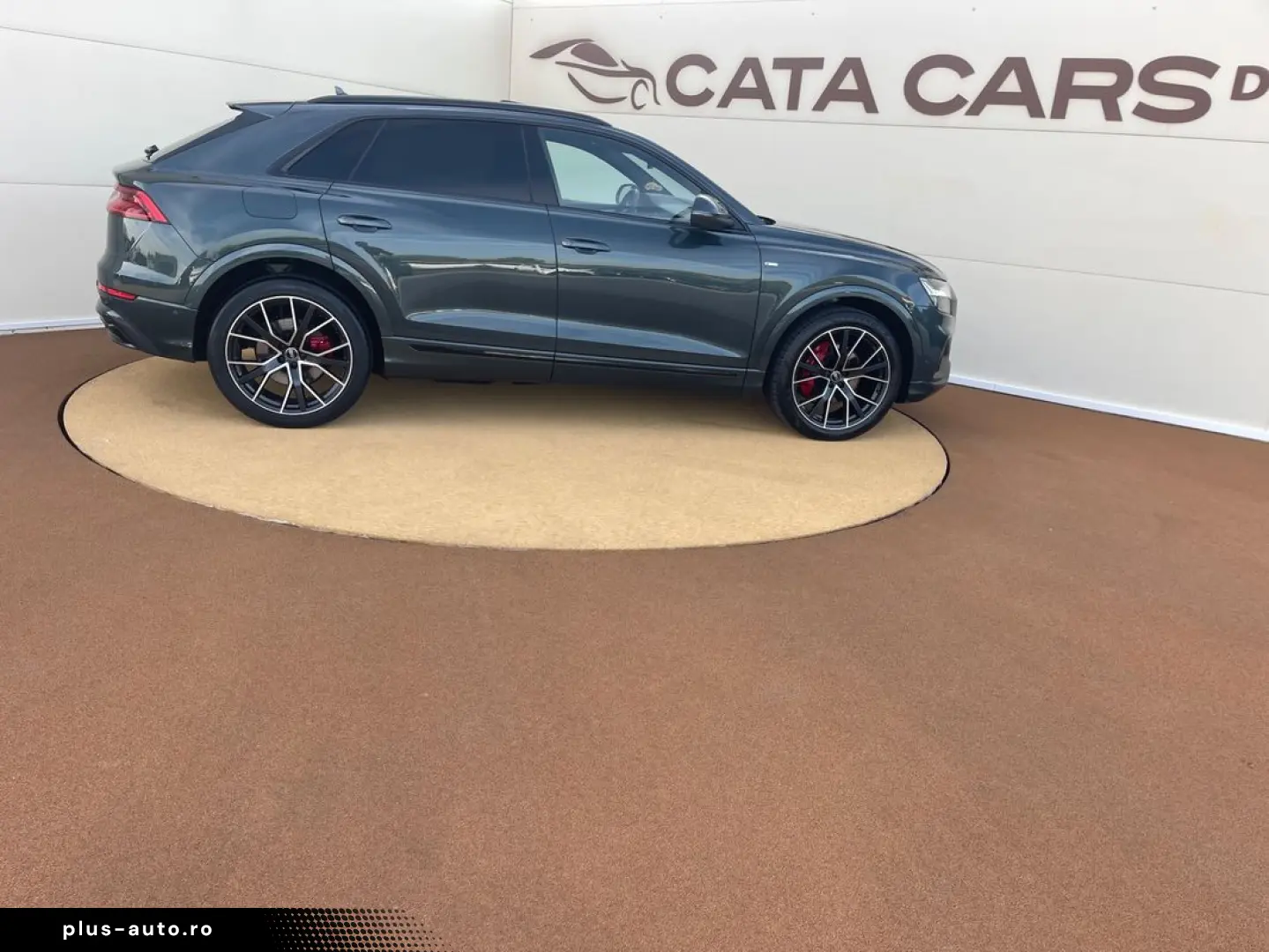 Audi Q8 50TDI  Matrix  Panoramic  Ventilație  B&O  Head UP