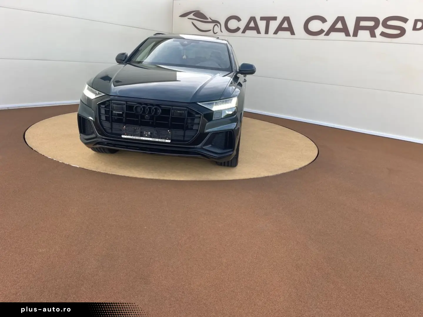 Audi Q8 50TDI  Matrix  Panoramic  Ventilație  B&O  Head UP