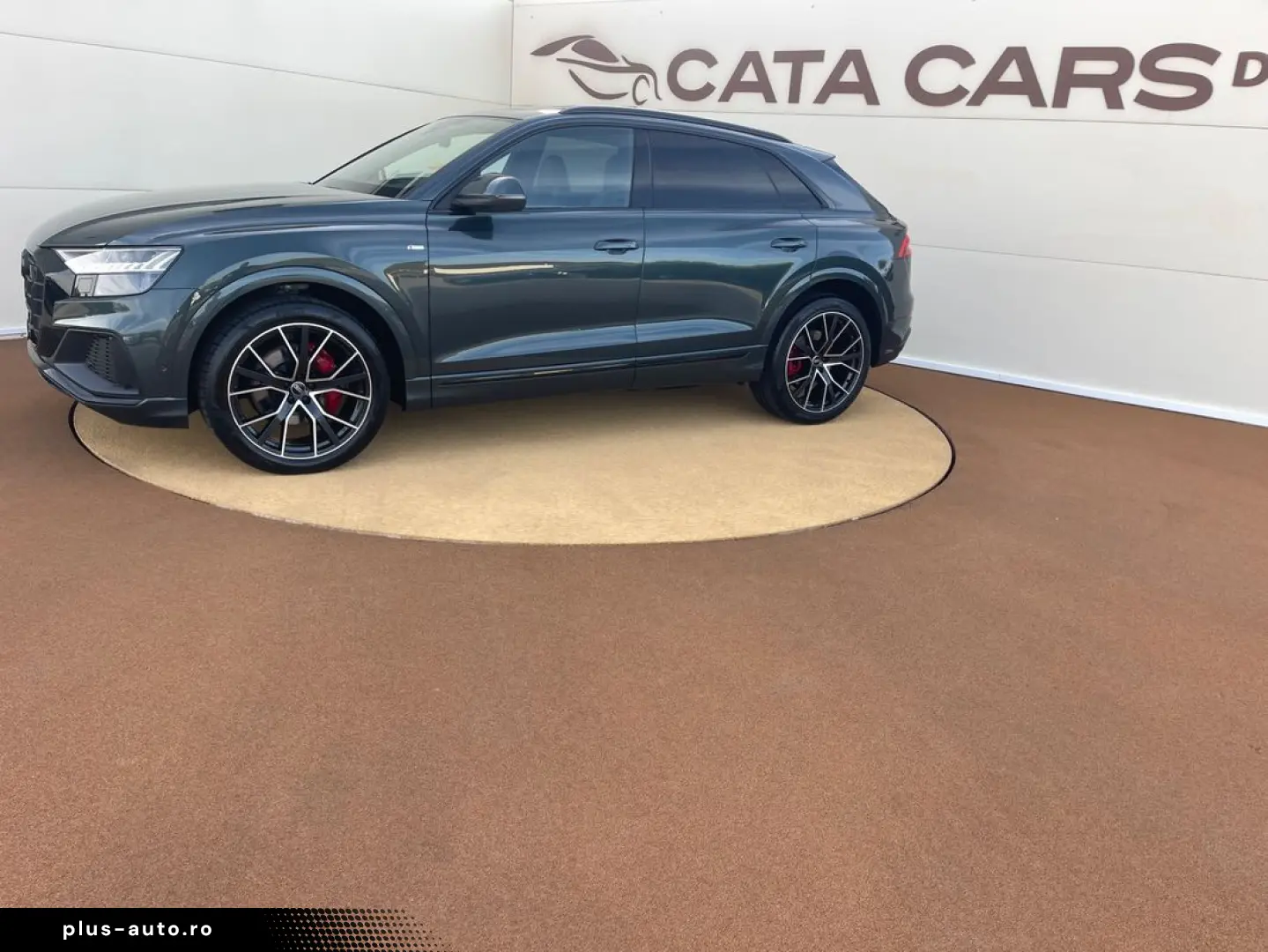 Audi Q8 50TDI  Matrix  Panoramic  Ventilație  B&O  Head UP