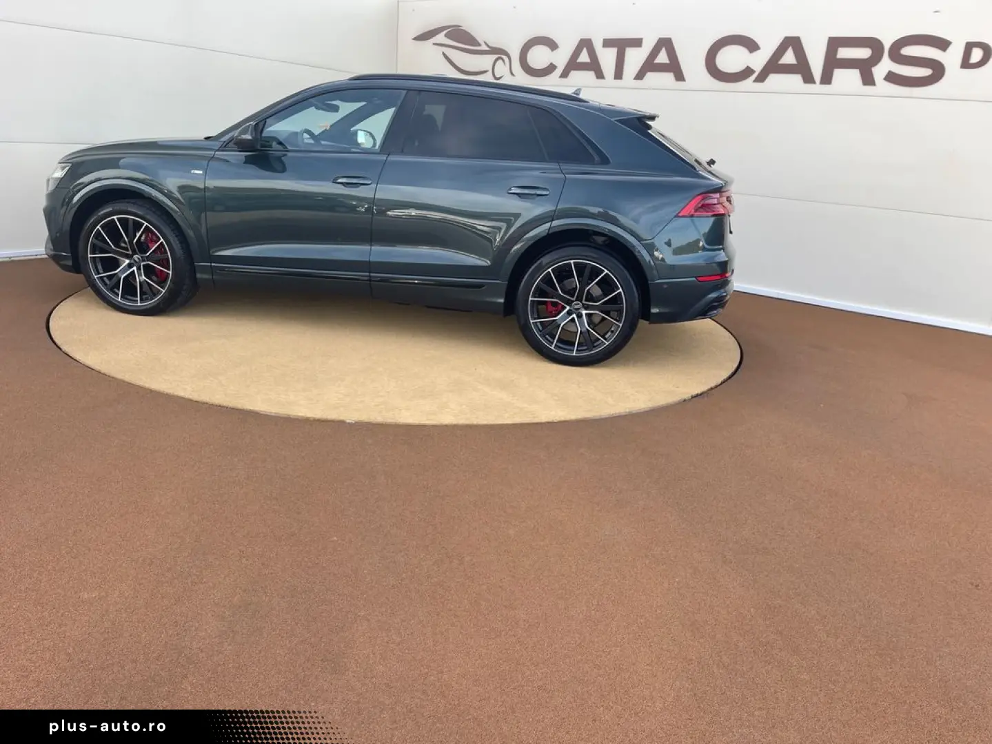 Audi Q8 50TDI  Matrix  Panoramic  Ventilație  B&O  Head UP