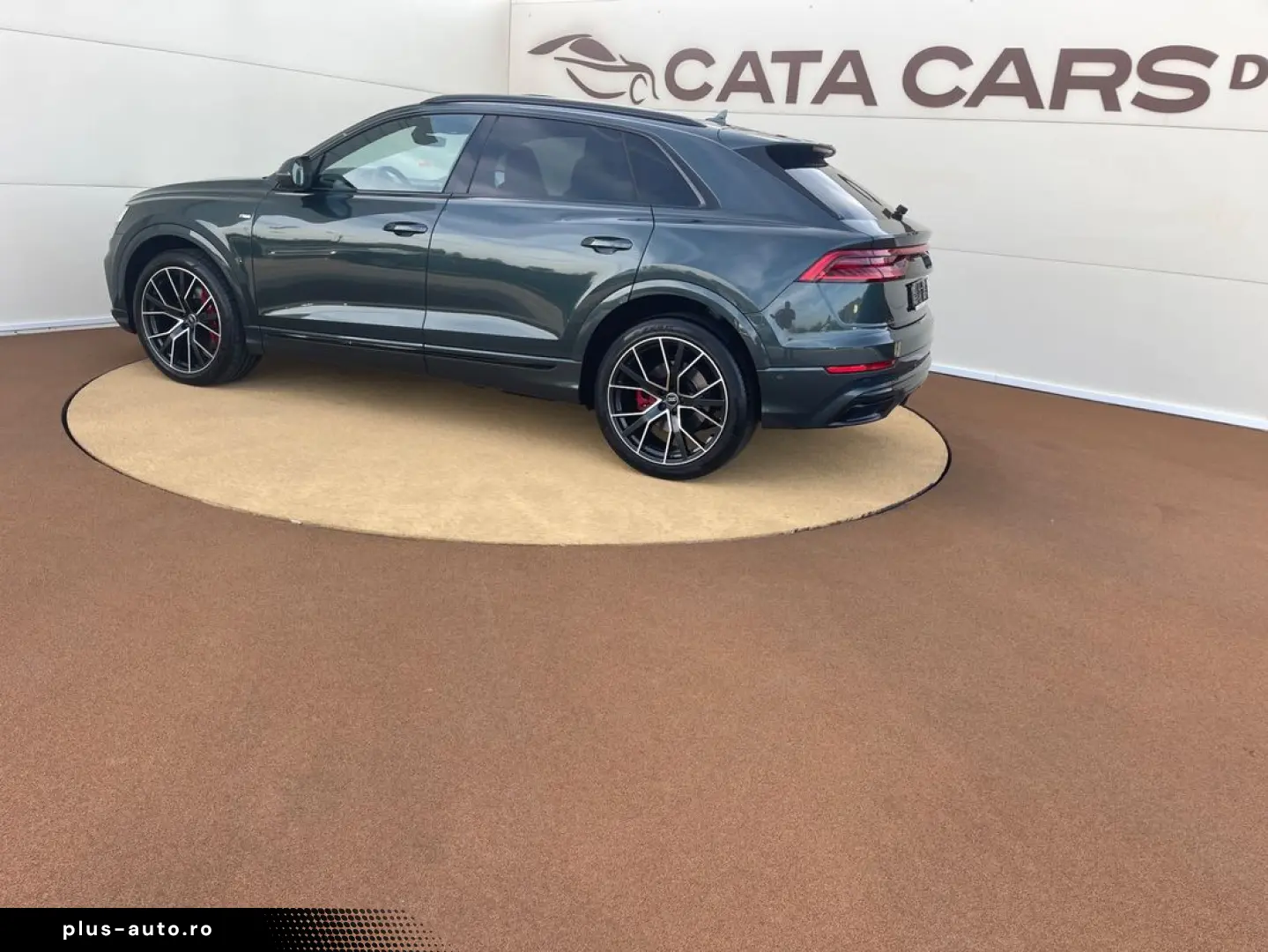 Audi Q8 50TDI  Matrix  Panoramic  Ventilație  B&O  Head UP