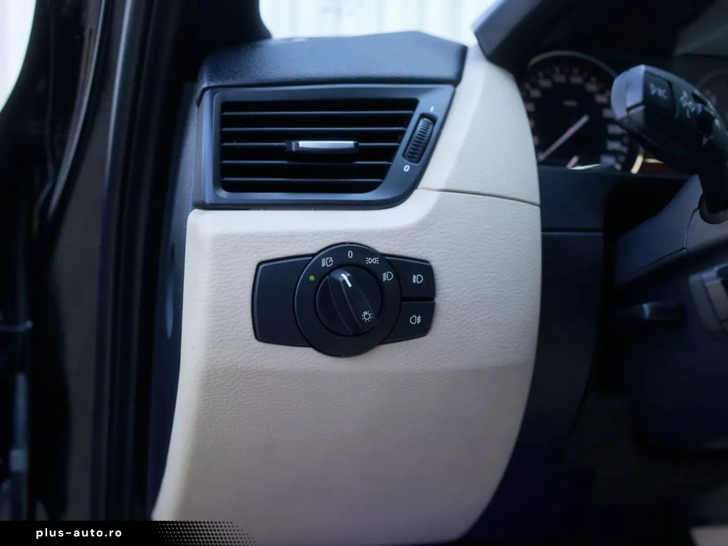 BMW X1 2009 — imagine 11