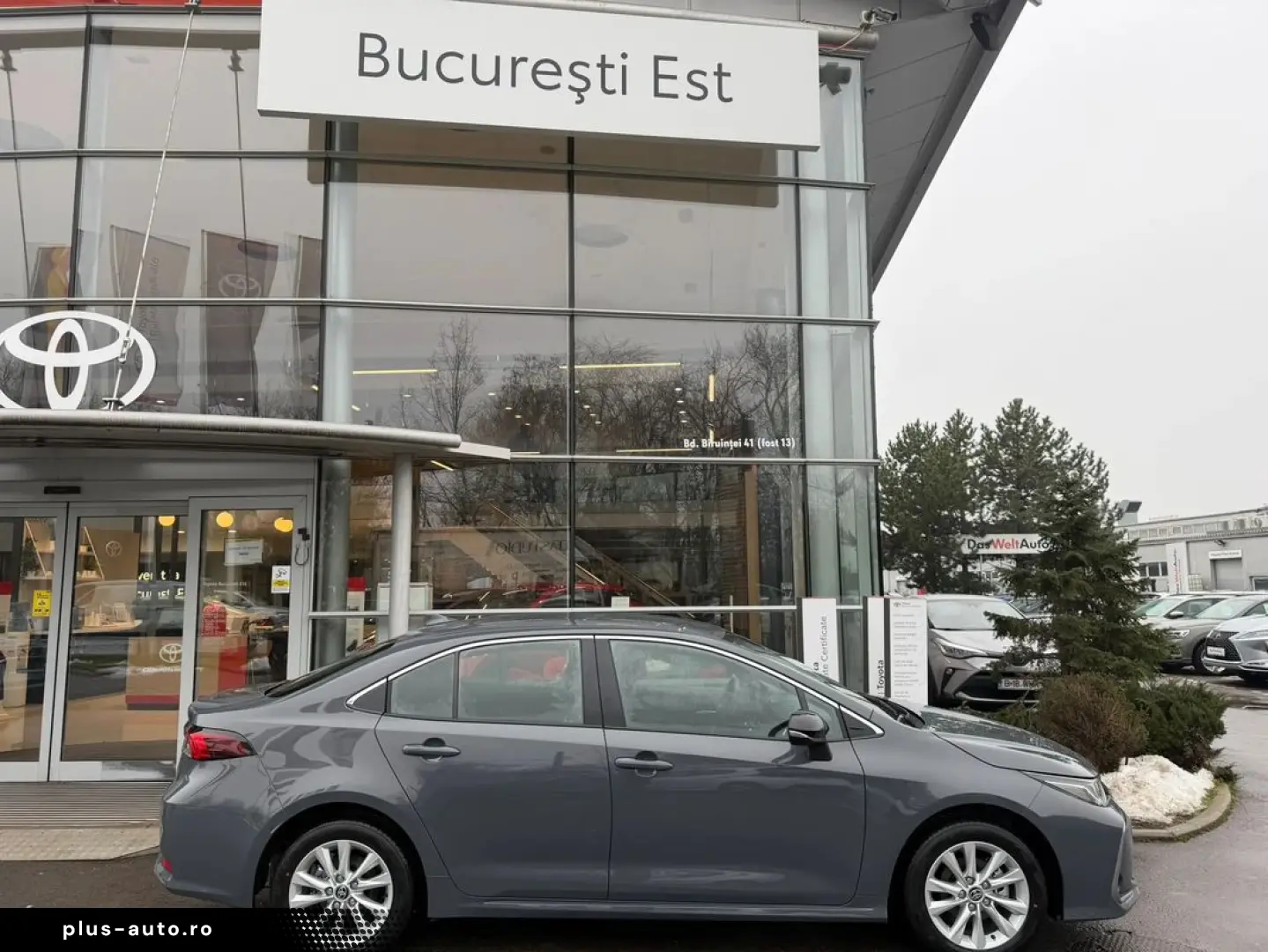 Toyota Corolla 4usi limuzina 1.8 Hybrid Business HSD E-CVT
