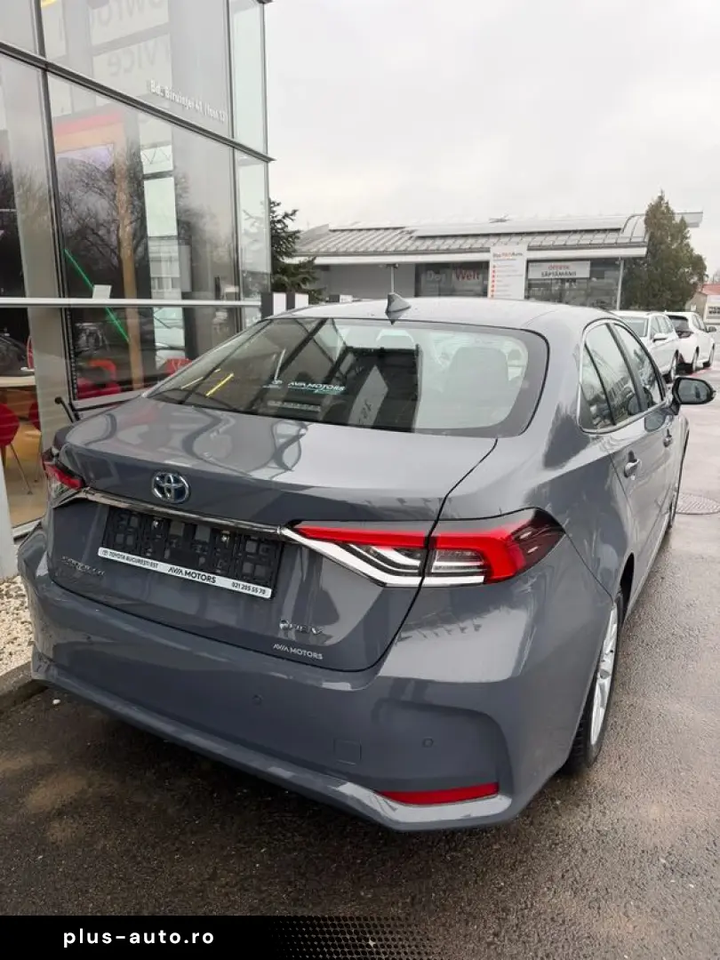 Toyota Corolla 4usi limuzina 1.8 Hybrid Business HSD E-CVT