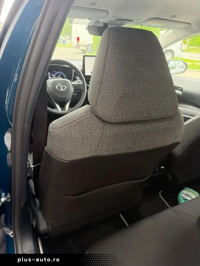 Toyota Corolla 4usi limuzina 1.8 Hybrid Dynamic HSD E-CVT