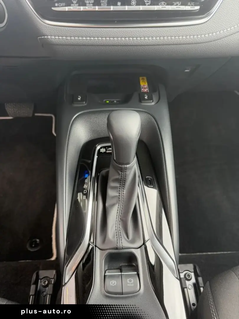 Toyota Corolla 4usi limuzina 1.8 Hybrid Dynamic HSD E-CVT