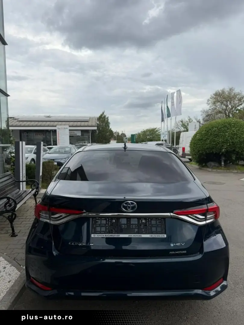 Toyota Corolla 4usi limuzina 1.8 Hybrid Dynamic HSD E-CVT