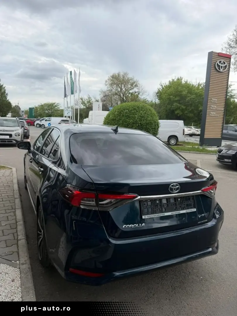 Toyota Corolla 4usi limuzina 1.8 Hybrid Dynamic HSD E-CVT