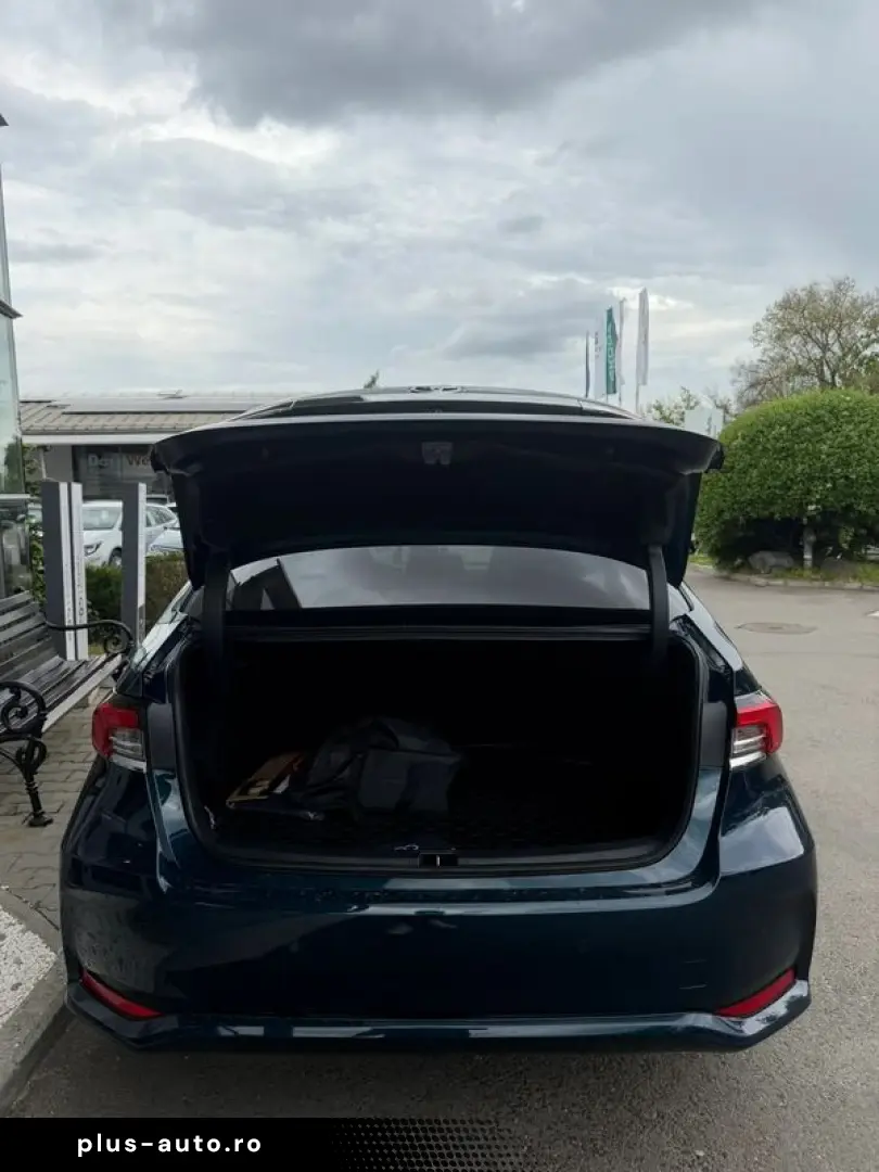 Toyota Corolla 4usi limuzina 1.8 Hybrid Dynamic HSD E-CVT