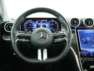 MERCEDES-BENZ C 220 d 4M AMG-Line Digital-Light Stan…