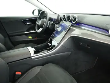 MERCEDES-BENZ C 220 d 4M AMG-Line Digital-Light Stan…