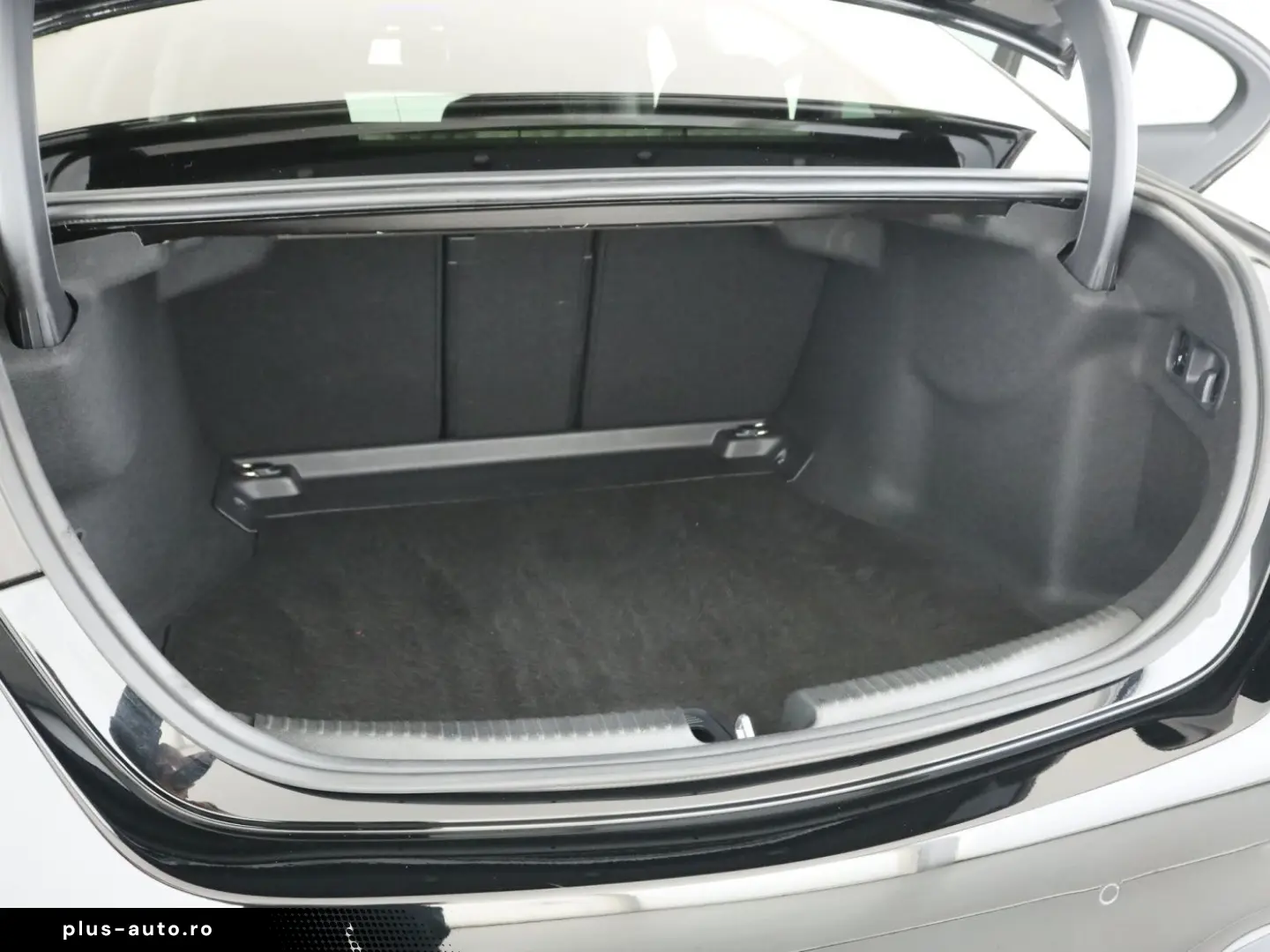 MERCEDES-BENZ C 220 d 4M AMG-Line Digital-Light Stan&hellip;