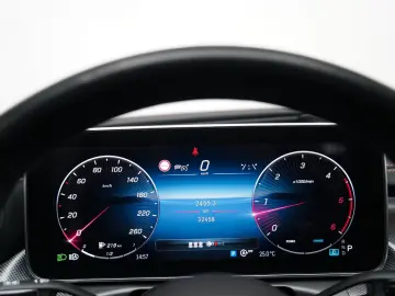 MERCEDES-BENZ C220d 4Matic 2x AMG DESIGNO HEADUP MEMO