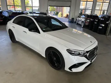 Mercedes-Benz E 220 d AMG Line Premium Plus BURMESTER 360