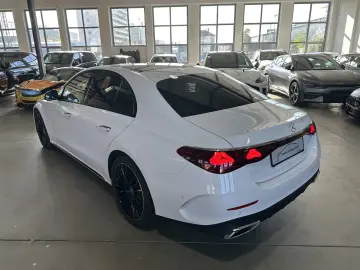 Mercedes-Benz E 220 d AMG Line Premium Plus BURMESTER 360