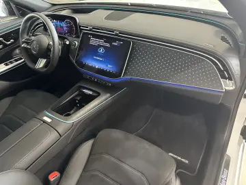 Mercedes-Benz E 220 d AMG Line Premium Plus BURMESTER 360