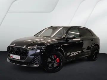 Audi RSQ8 performance