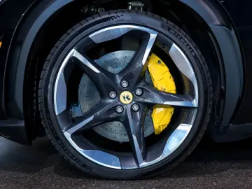 Ferrari Purosangue PUROSANGUE   MATRIX-LED