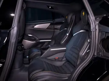 Ferrari Purosangue PUROSANGUE   MATRIX-LED