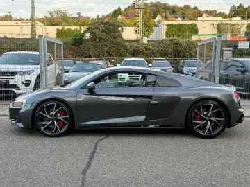 Audi R8 Coupe 5.2 FSI
