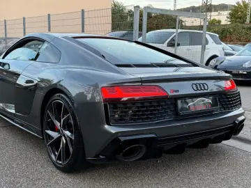 Audi R8 Coupe 5.2 FSI