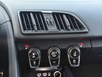Audi R8 Coupe 5.2 FSI