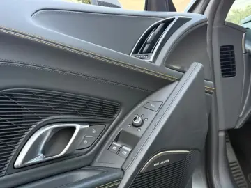 Audi R8 Coupe 5.2 FSI