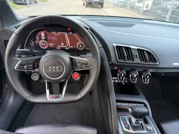 Audi R8 Coupe 5.2 FSI