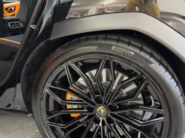 Lamborghini Urus 23Zoll  Panoramic  Carbon