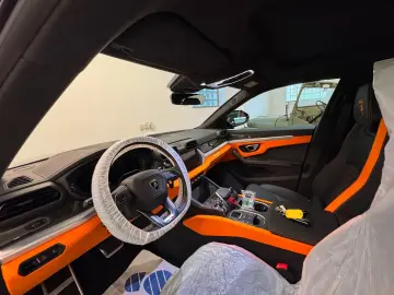 Lamborghini Urus 23Zoll  Panoramic  Carbon