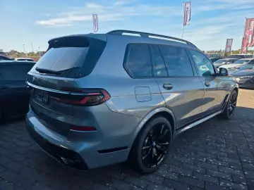 BMW X7 xDrive 40 i M Sport Voll Skylounge