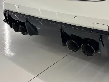 BMW M4 Competition G82   CARBON ROOF • LASERLIGHT