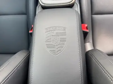 Porsche 992 911 Turbo S Coupe Lift Carbon S