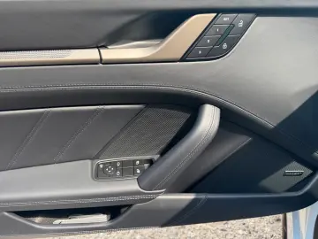 Porsche 992 911 Turbo S Coupe Lift Carbon S
