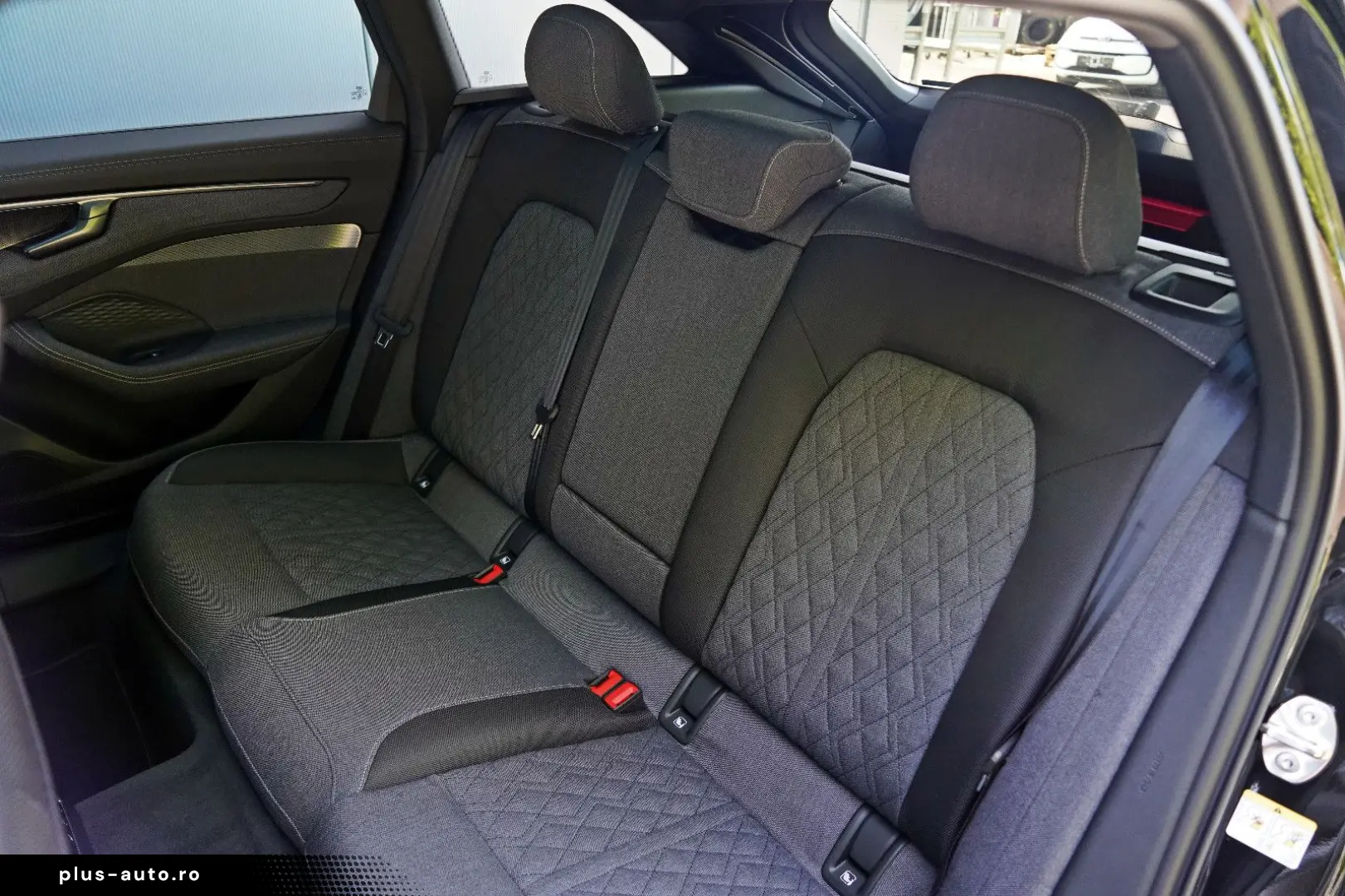 AUDI A6 AVANT TDI Quattro_TECH PRO_LUFTFEDER