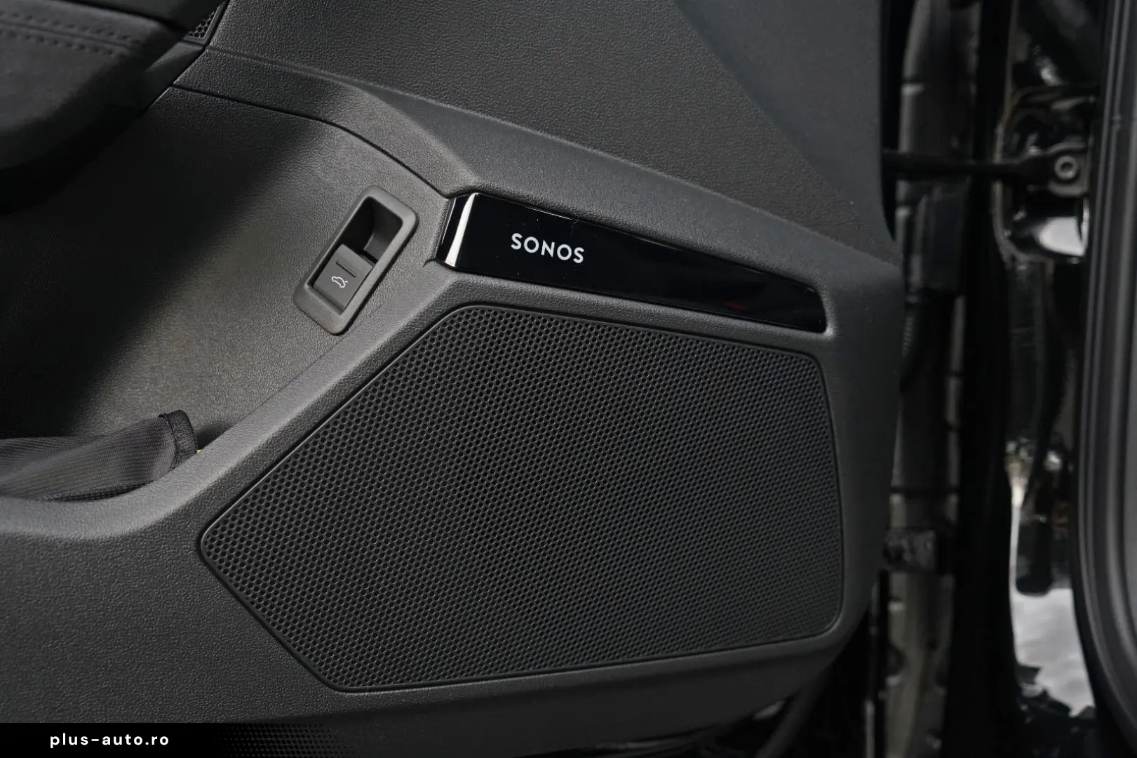 AUDI RS3 SPORTBACK_CERAMIC_CARBON_360_HUD