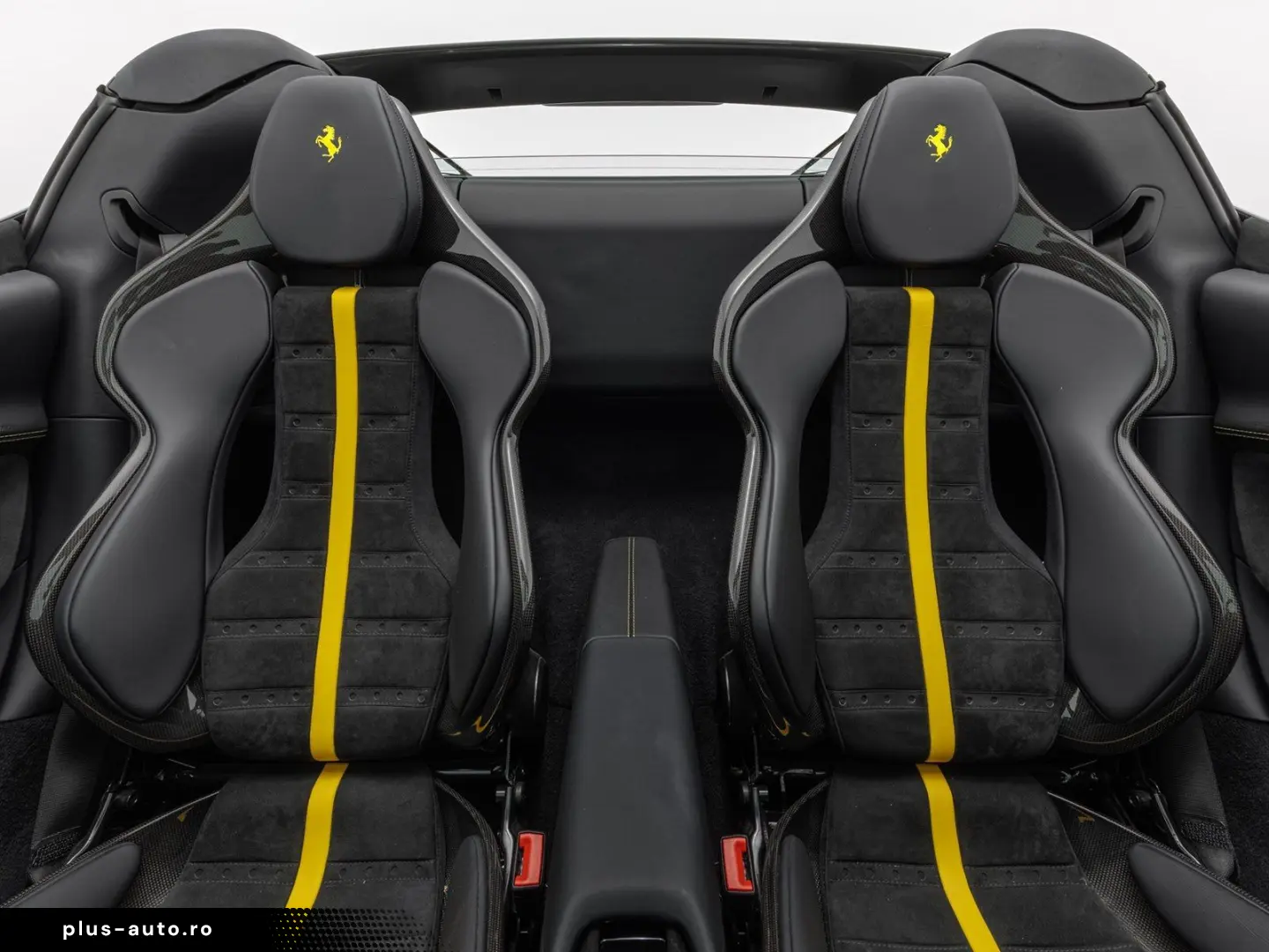 FERRARI 296 GTS