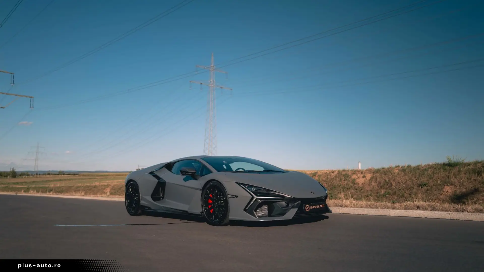 Lamborghini Revuelto - Carbon  Grigio Vulcano  Passenger