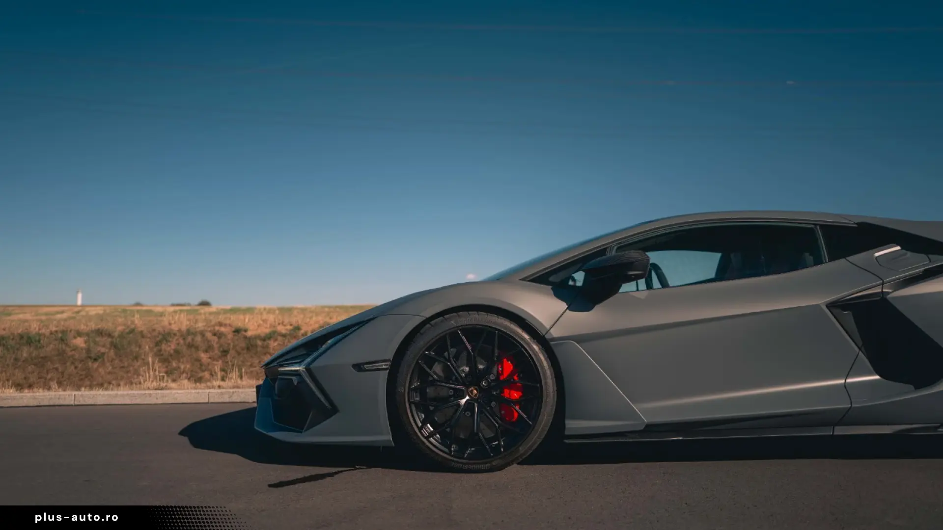Lamborghini Revuelto - Carbon  Grigio Vulcano  Passenger