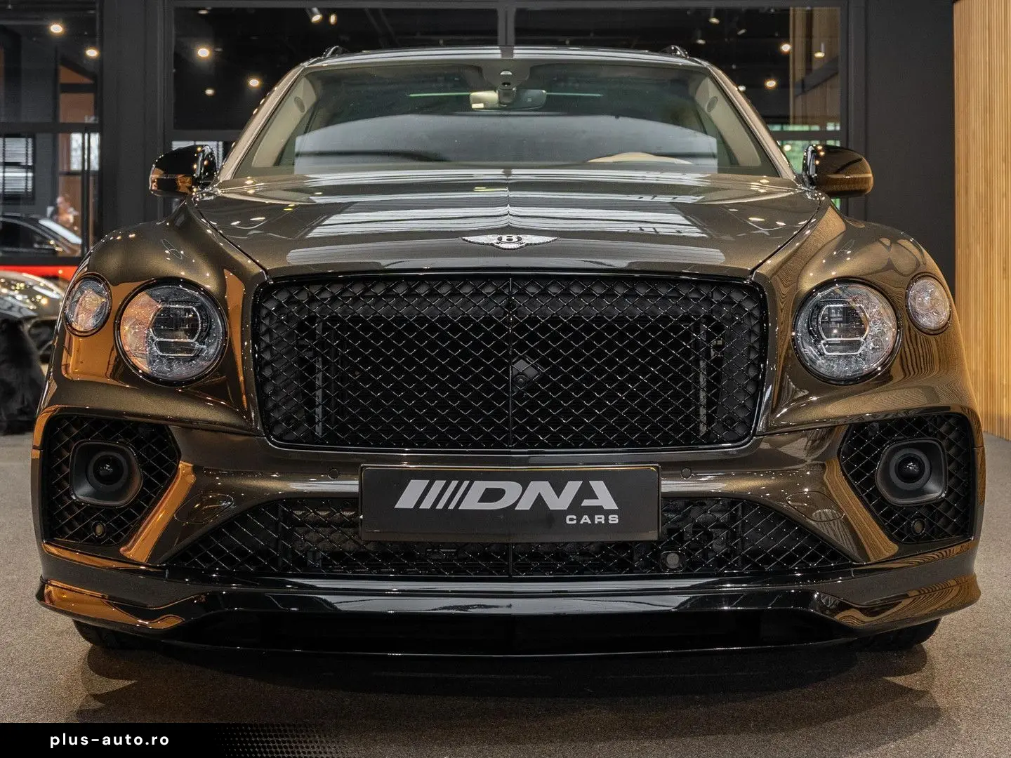 BENTLEY Bentayga V8 S Touring Package Mandarin NAIM 4.0